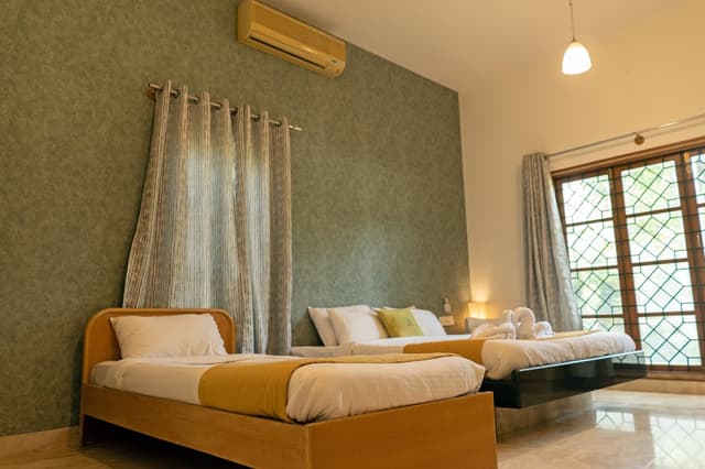 Villa photo 2